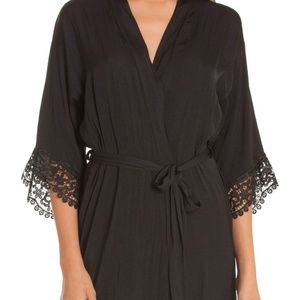 NWT Black Jonquil Lace Wrap Robe M